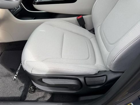 New 2026 Hyundai Tucson Blue SE AWD/4WD image 17