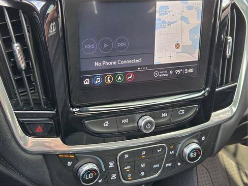 Used 2023 Chevrolet Traverse High Country FWD image 30