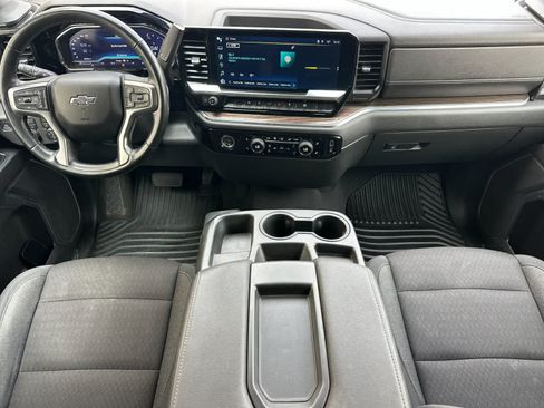 Used 2023 Chevrolet Silverado 1500 RST AWD/4WD image 3