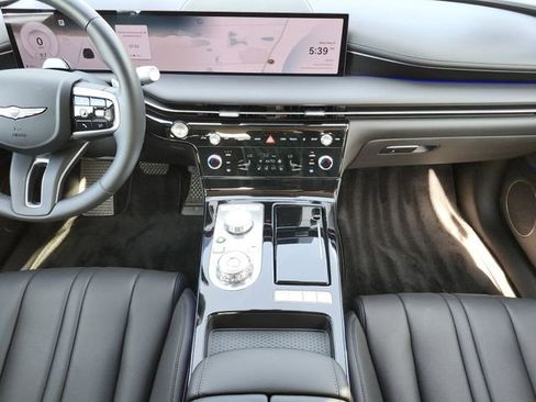 Used 2025 Genesis G80 2.5T AWD/4WD image 17