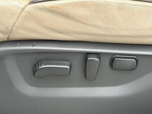 Certified 2022 Nissan Armada Platinum w/ Captain's Chairs Package RWD image 19