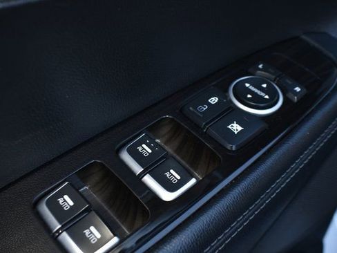 Used 2019 Kia Sorento LX image 15