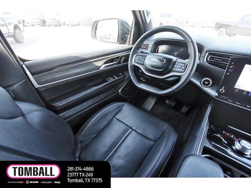Used 2024 Jeep Wagoneer Series II AWD/4WD image 9