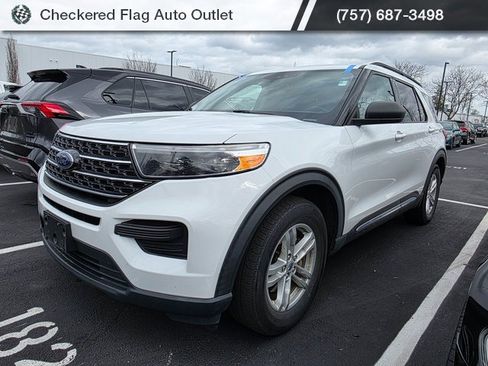 Used 2021 Ford Explorer XLT image 1