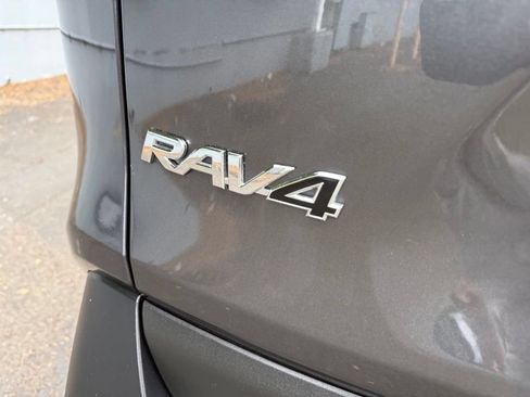 Certified 2024 Toyota RAV4 LE AWD/4WD image 7