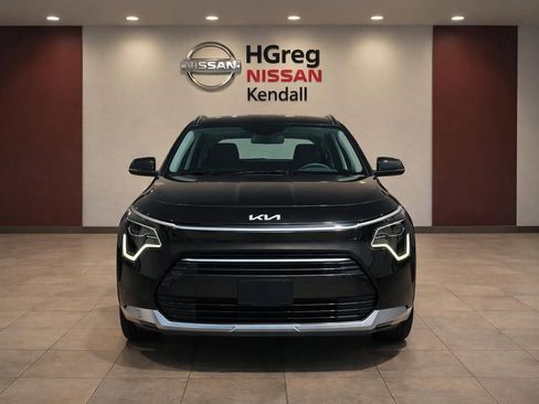 Used 2024 Kia Niro LX FWD image 5