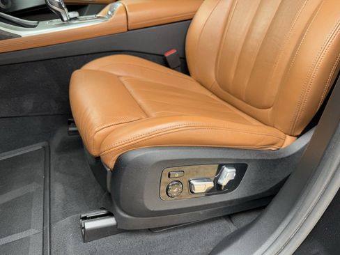 Used 2021 BMW X7 M50i image 29