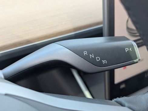 Used 2019 Tesla Model 3 Standard Range Plus image 32