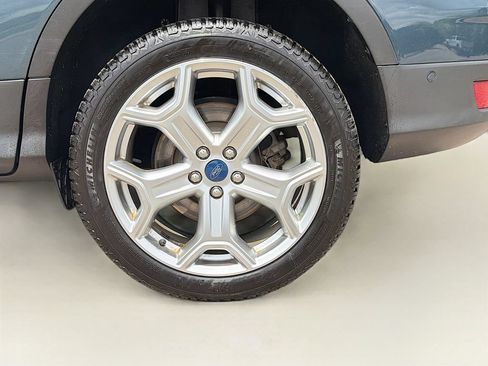 Used 2019 Ford Escape Titanium AWD/4WD image 34