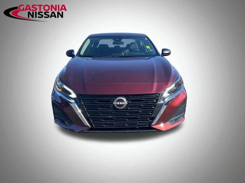 Used 2024 Nissan Altima 2.5 SV image 23