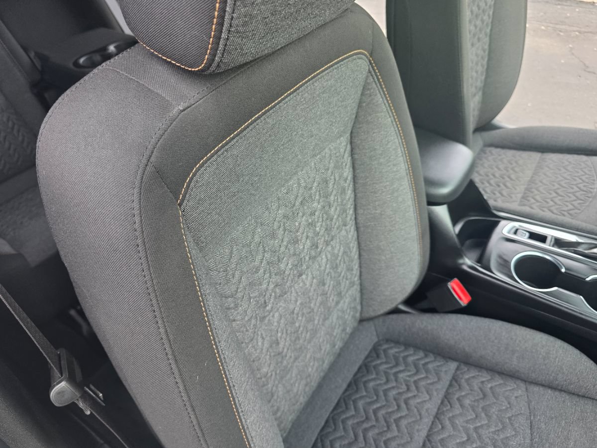 Used 2022 Chevrolet Equinox LT w/ Driver Convenience Package FWD image 37