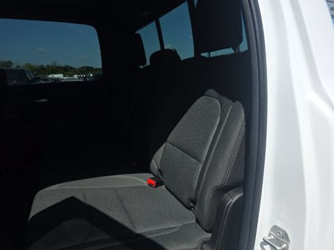 Used 2025 RAM 1500 Warlock AWD/4WD image 12
