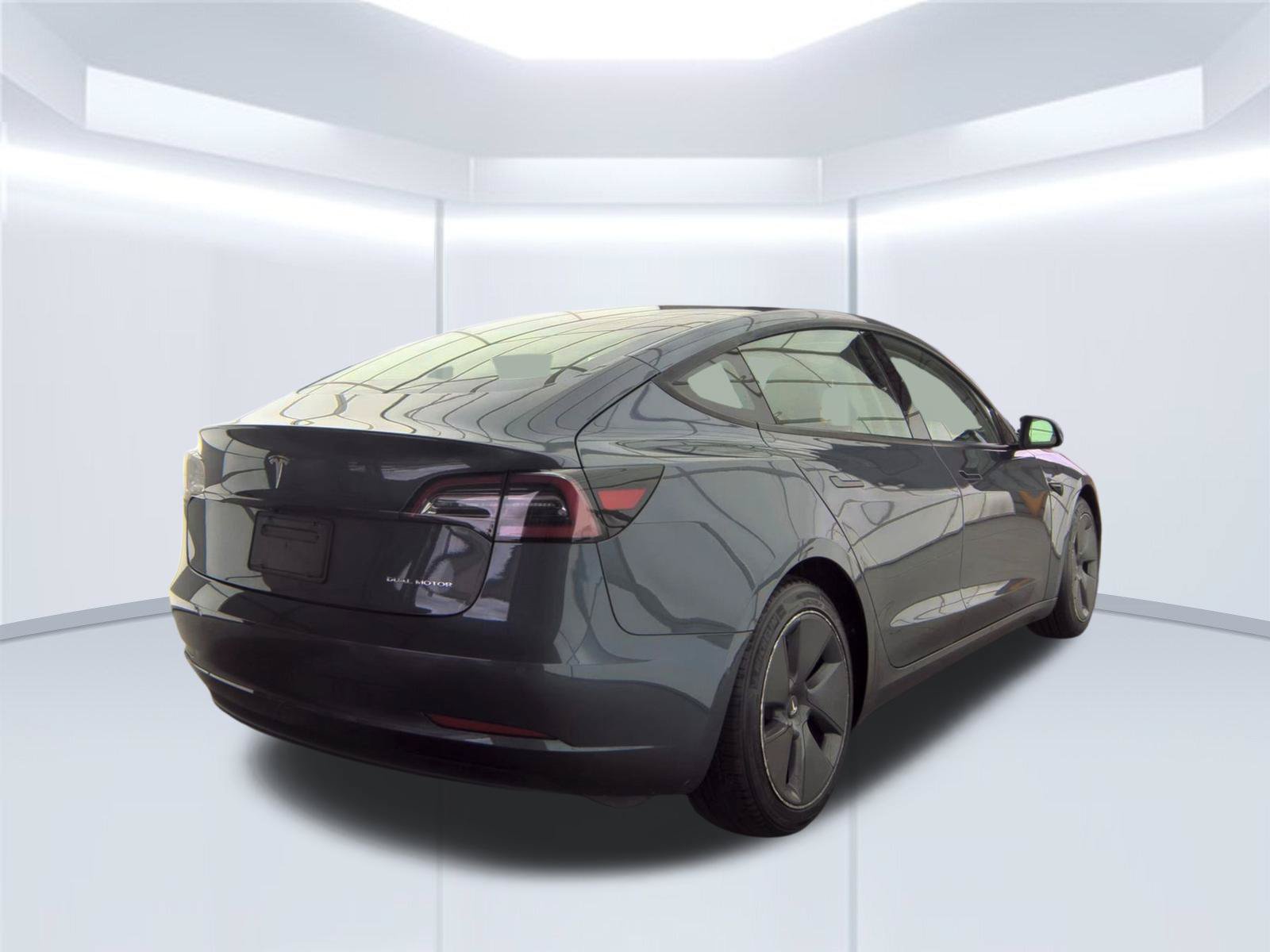 Used 2022 Tesla Model 3 Long Range AWD/4WD image 3