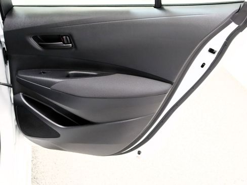Used 2025 Toyota Corolla LE FWD image 29