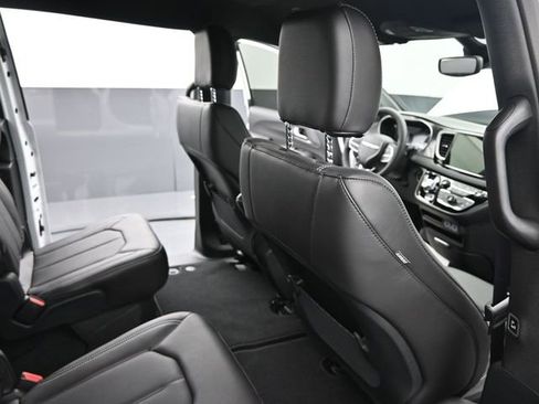 New 2025 Chrysler Voyager LX image 13