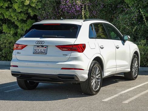 Used 2023 Audi Q3 2.0T Premium w/ Convenience Package image 4