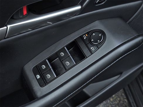 Used 2022 MAZDA CX-30 AWD 2.5 S w/ Select Package image 11