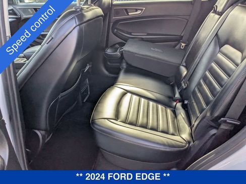 Used 2024 Ford Edge SEL image 31