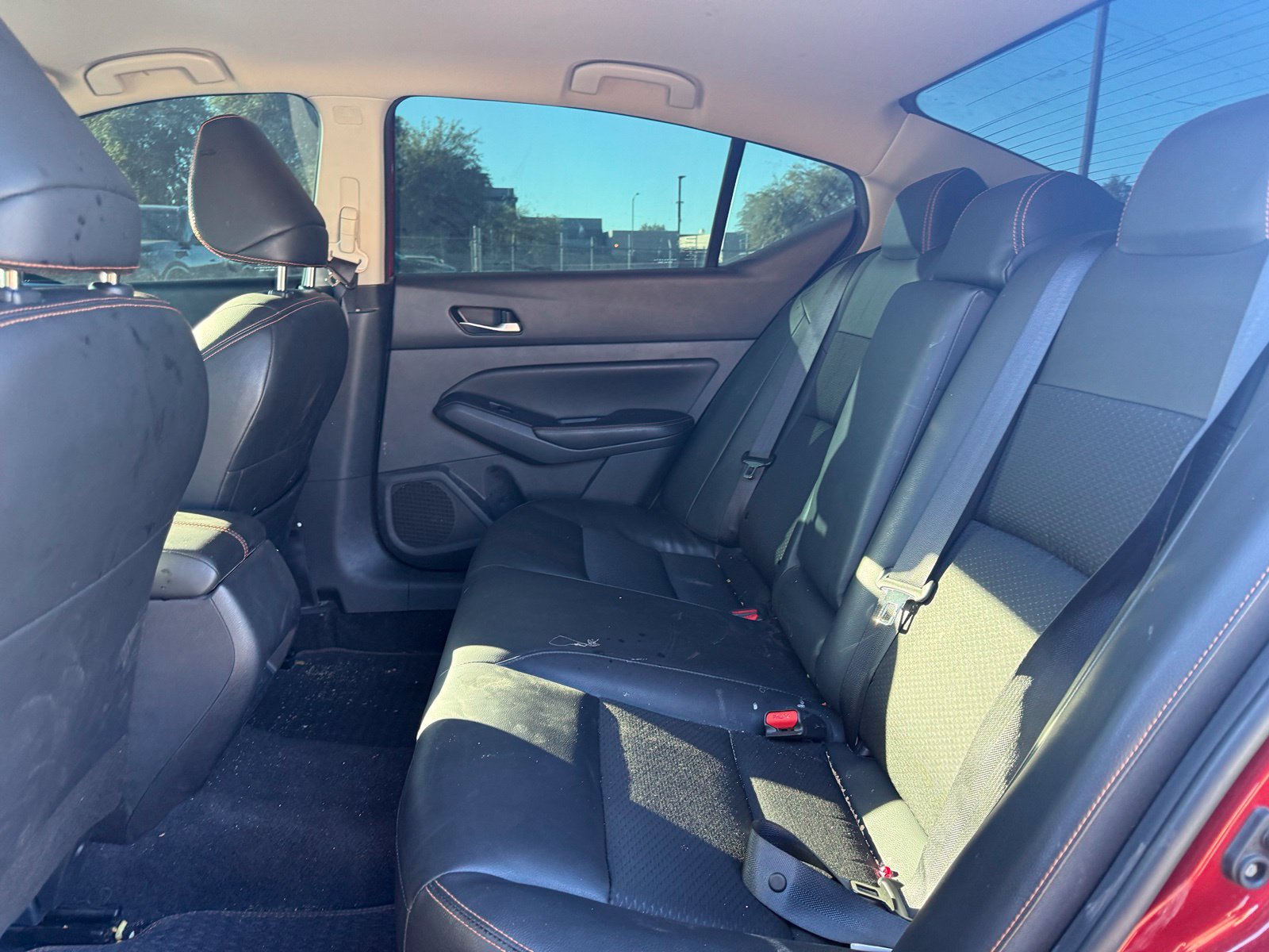 Used 2022 Nissan Altima 2.5 SR FWD image 9