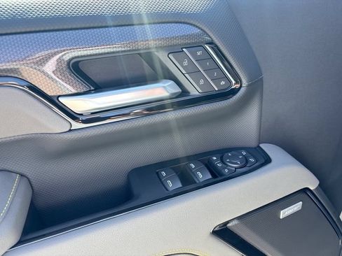 New 2026 Chevrolet Silverado 2500 ZR2 AWD/4WD image 13