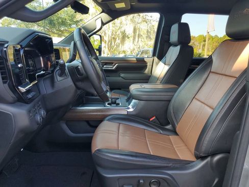 Used 2024 Chevrolet Silverado 3500 High Country w/ Technology Package image 49