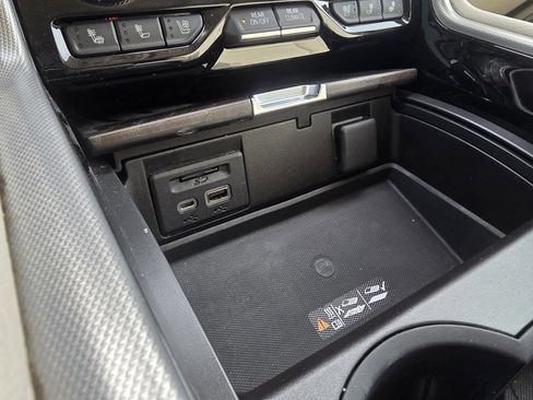 Used 2021 GMC Yukon Denali w/ Denali Ultimate Package image 20