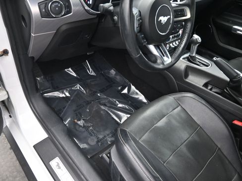 Used 2020 Ford Mustang Premium image 15