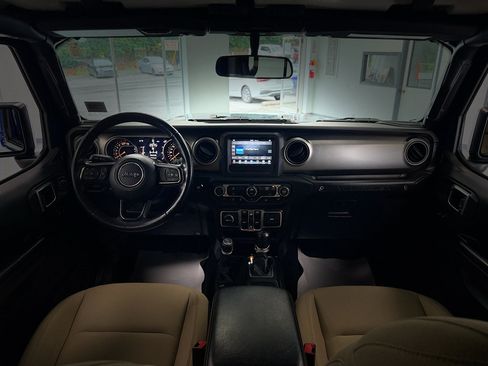 Used 2018 Jeep Wrangler Unlimited Sport S AWD/4WD image 18