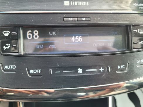 Used 2013 Toyota Avalon Limited FWD image 31