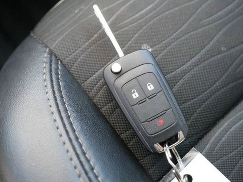 Used 2015 Buick Encore FWD image 36