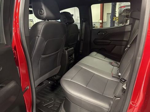 Used 2024 Chevrolet Colorado LT w/ LT Convenience Package III image 26
