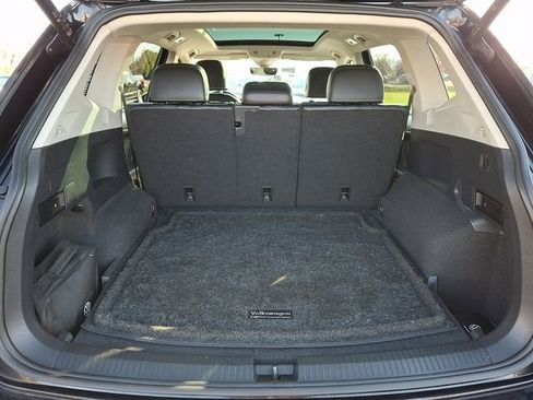 Used 2022 Volkswagen Tiguan SE AWD/4WD image 29