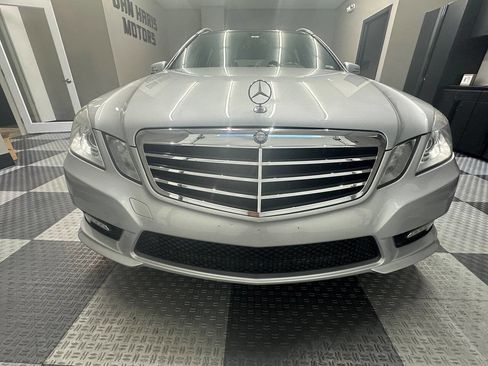 Used 2011 Mercedes-Benz E 350 4MATIC Wagon image 3