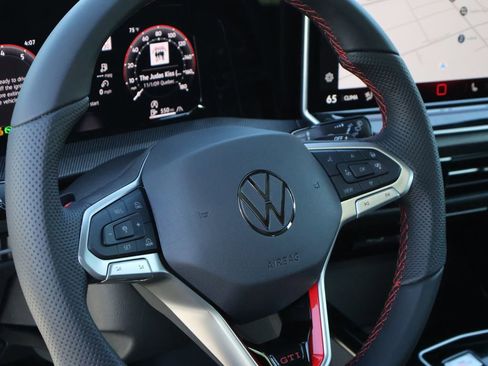 New 2026 Volkswagen GTI SE FWD image 19