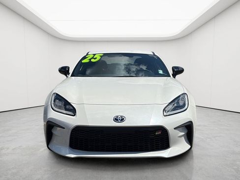 Used 2025 Toyota GR86 Premium w/ ALL Weather Mat Package (TMS) RWD image 2