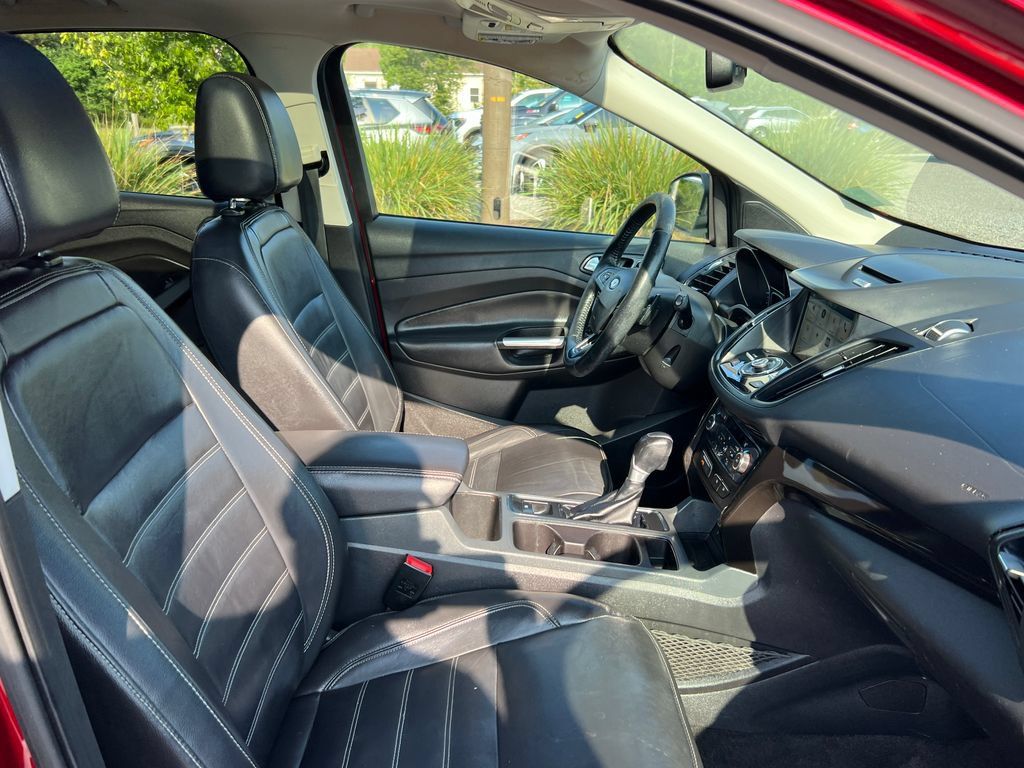 Used 2017 Ford Escape Titanium FWD image 20