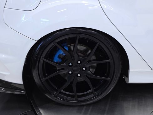 Used 2017 Ford Focus RS AWD/4WD image 45