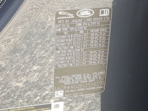 New 2026 Land Rover Discovery Limited Edition AWD/4WD image 39