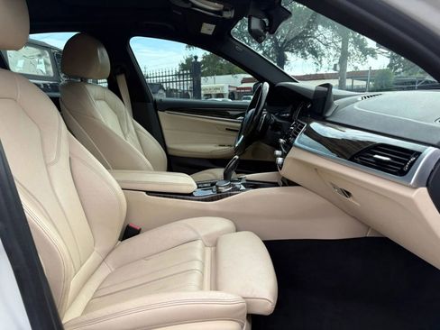 Used 2019 BMW 530i xDrive w/ Convenience Package AWD/4WD image 11