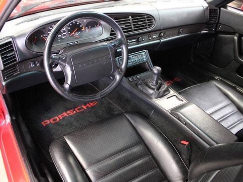 Used 1987 Porsche 944 Turbo RWD image 31