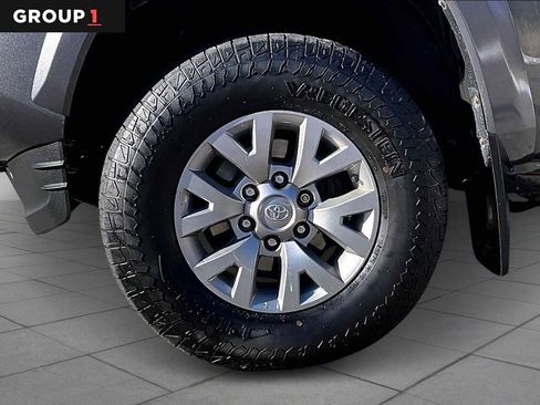 Certified 2019 Toyota Tacoma SR5 image 10