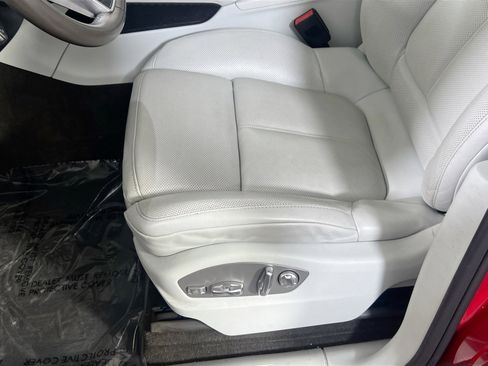 Used 2018 Porsche Macan S image 19