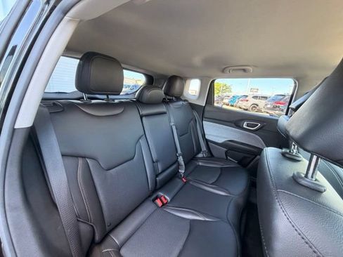Used 2022 Jeep Compass Latitude AWD/4WD image 20