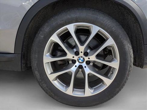 Used 2024 BMW X5 xDrive40i AWD/4WD image 8