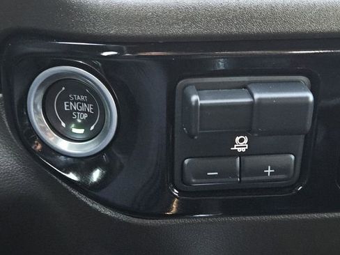 Used 2023 Chevrolet Silverado 1500 LTZ image 19