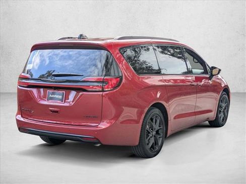 New 2026 Chrysler Pacifica Limited image 2