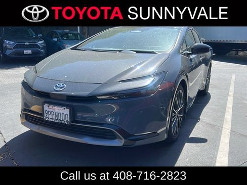 Used 2024 Toyota Prius XLE FWD image 1