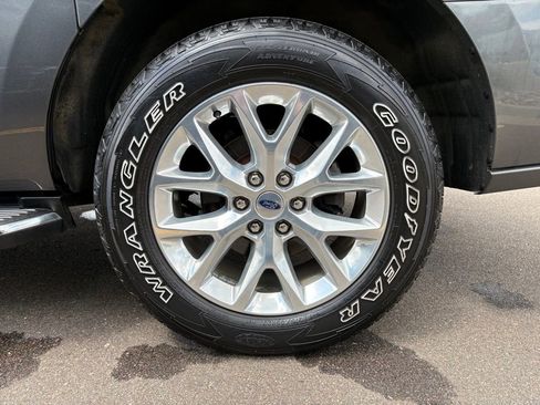 Used 2021 Ford Expedition Max XLT AWD/4WD image 11