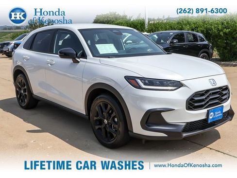 Used 2025 Honda HR-V Sport image 7