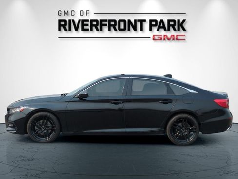 Used 2018 Honda Accord Sport image 6